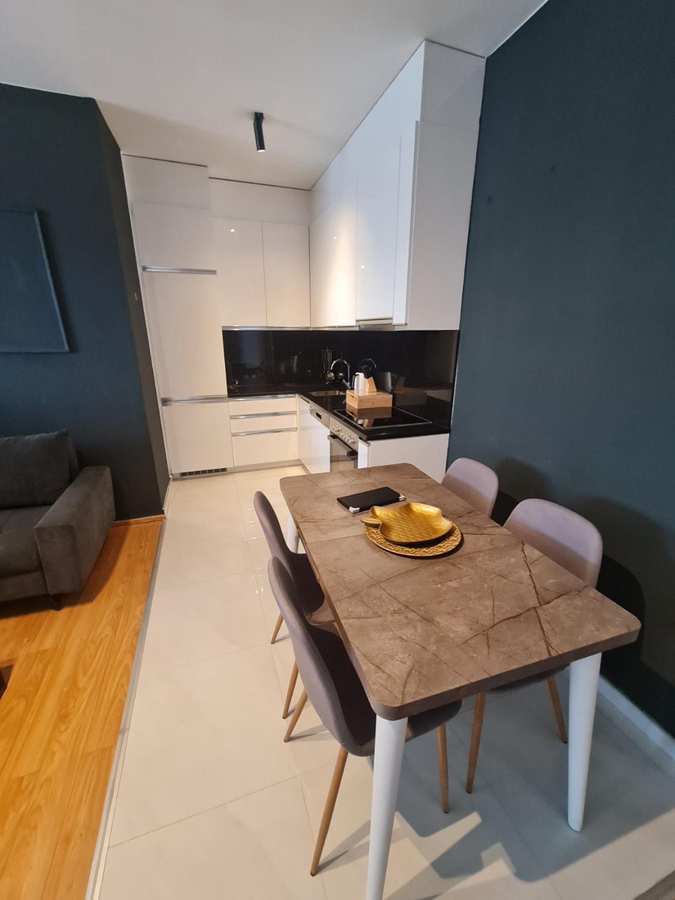 Apartment 1 Plisi Gjilan Eksteriør billede